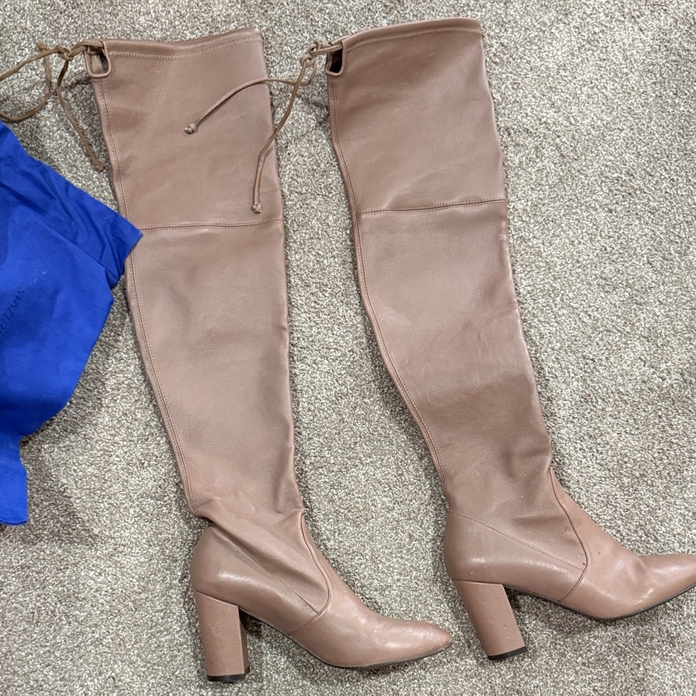 Stuart Weitzman Tan Knee-High Boots - Picture 2 of 9